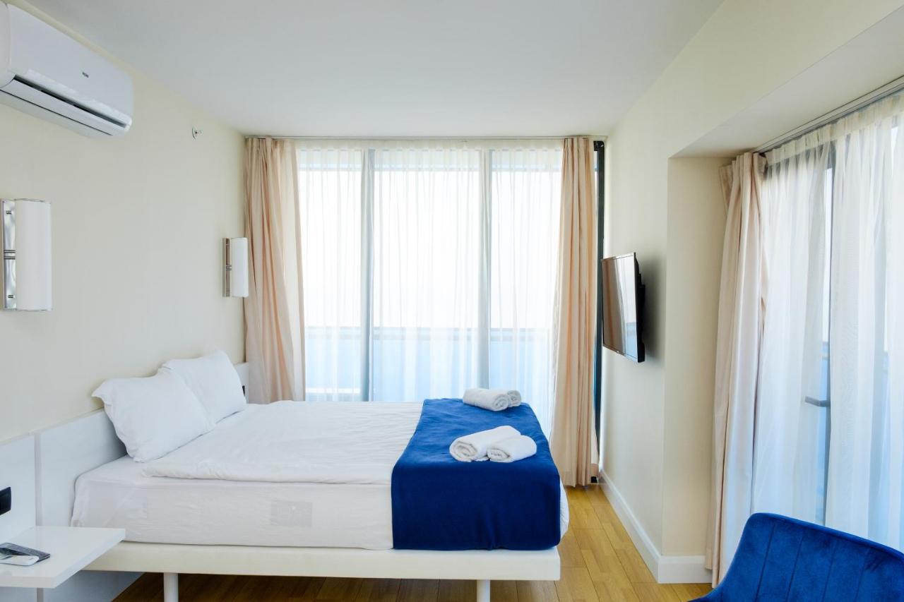 Manco Apartments Batoumi Extérieur photo